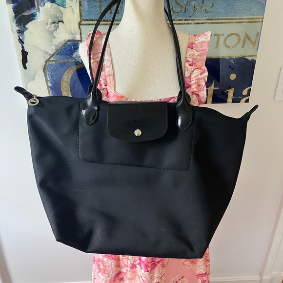 Longchamp Handbags - Longchamp large black tote